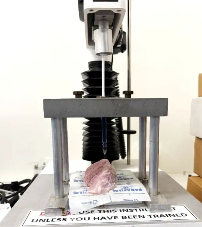 Test di siringabilità mediante analizzatore di consistenza - Credits: Drug Delivery and Translational Research